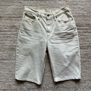 Levi’s 80s Mom Jean Bermuda Shorts Ecru 100% Cotton Size 28